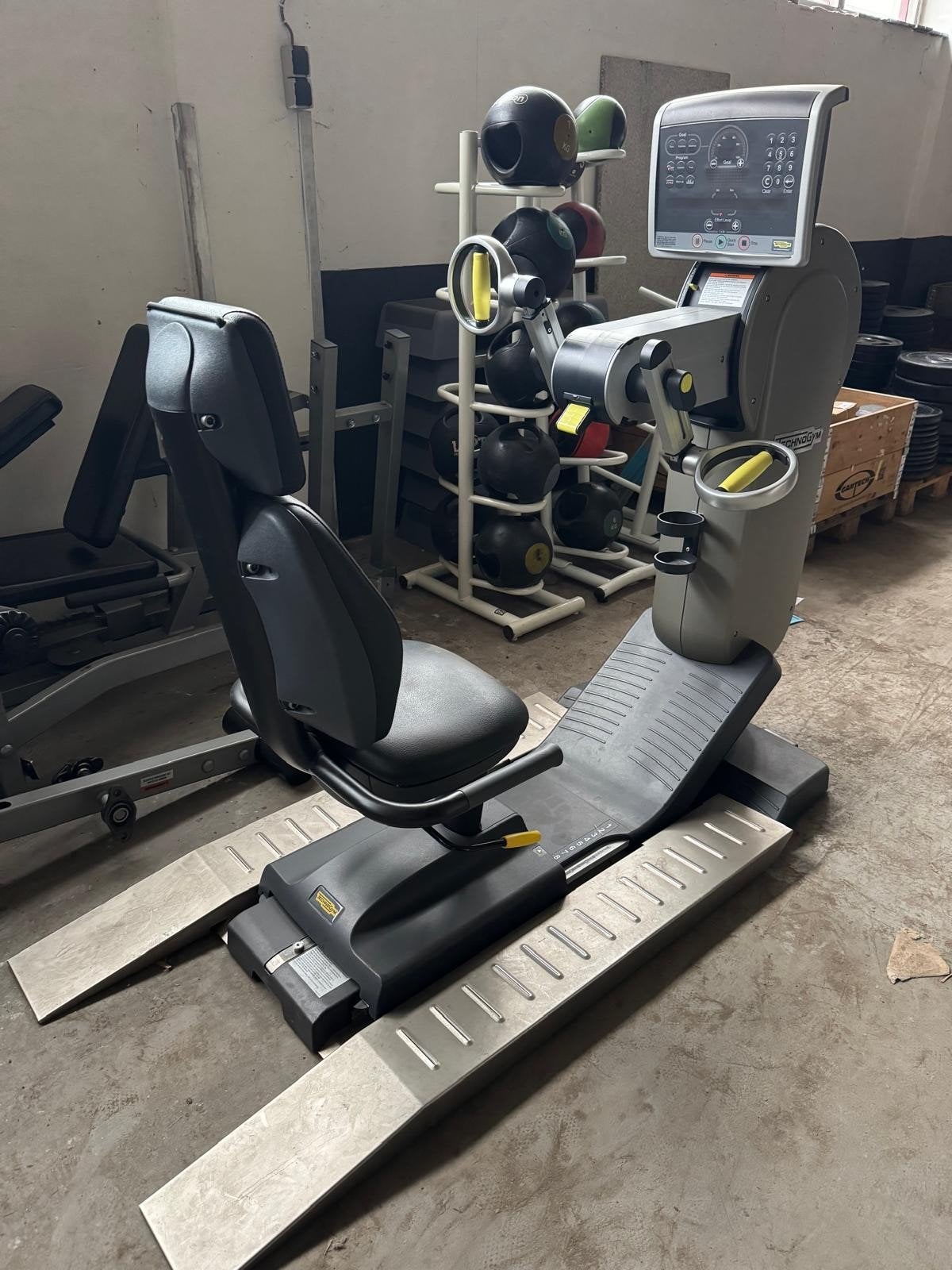 Technogym Armbike - Professionele Fitness Armtrainer, Ophalen of Verzenden, Info@technogym.com, Armen, Gebruikt