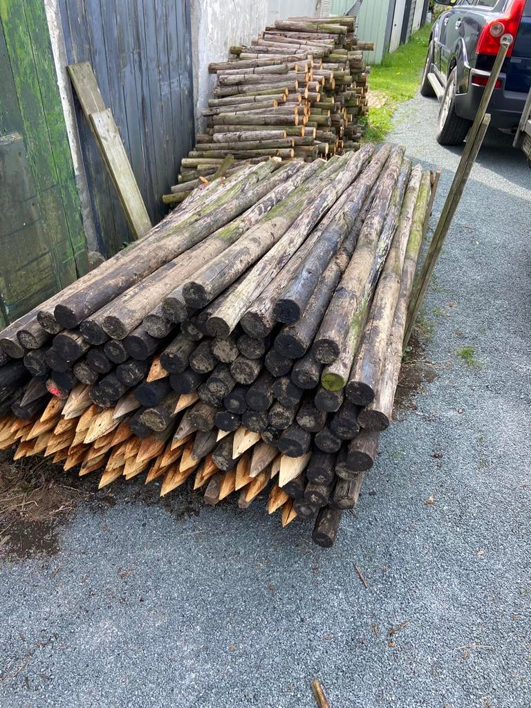 Weidepalen 8cm dik, 2 meter lang ZGAN, Tuin en Terras, Ophalen, Zo goed als nieuw, 180 tot 250 cm, Palen