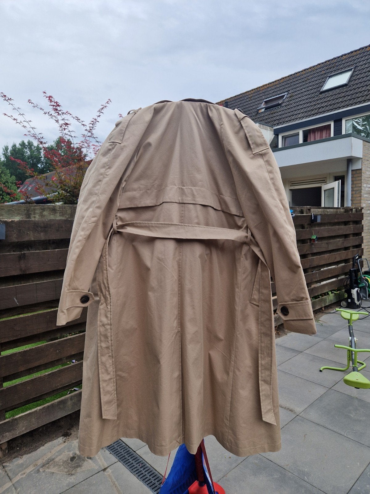 Nieuwe Pull & Bear jas, maat M - ongedragen!, Maat 38/40 (M), Beige, Nieuw, Ophalen of Verzenden