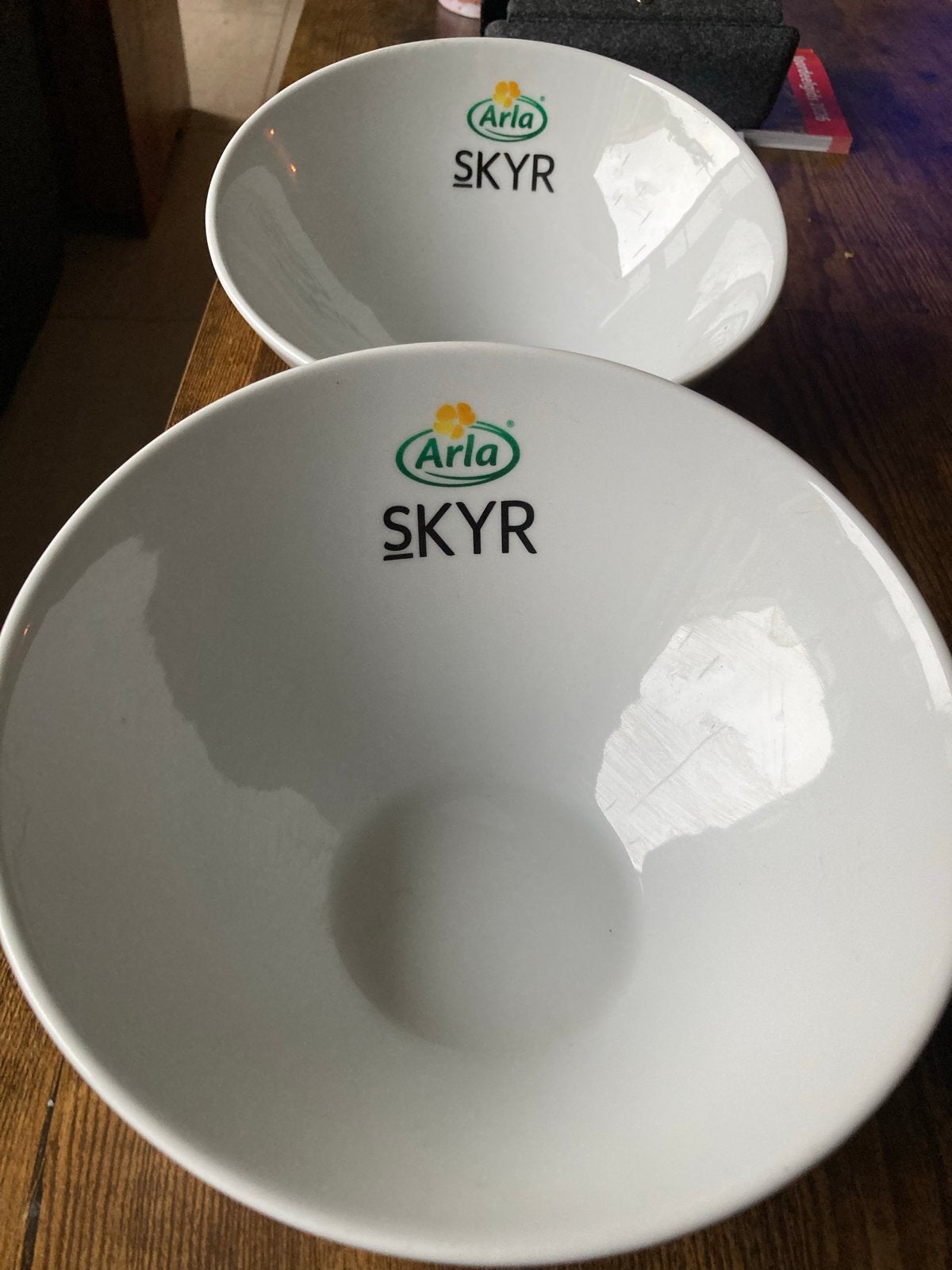 Twee nieuwe Arla SKYR Poke Bowl schalen, Overige merken, Keramiek, Nieuw, Ophalen of Verzenden