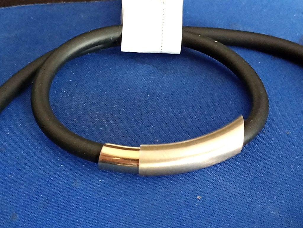 LUXE ARMBAND R.V.S. MET MAGNEET SLUITING, Verzenden, Zo goed als nieuw, Zwart, Overige materialen