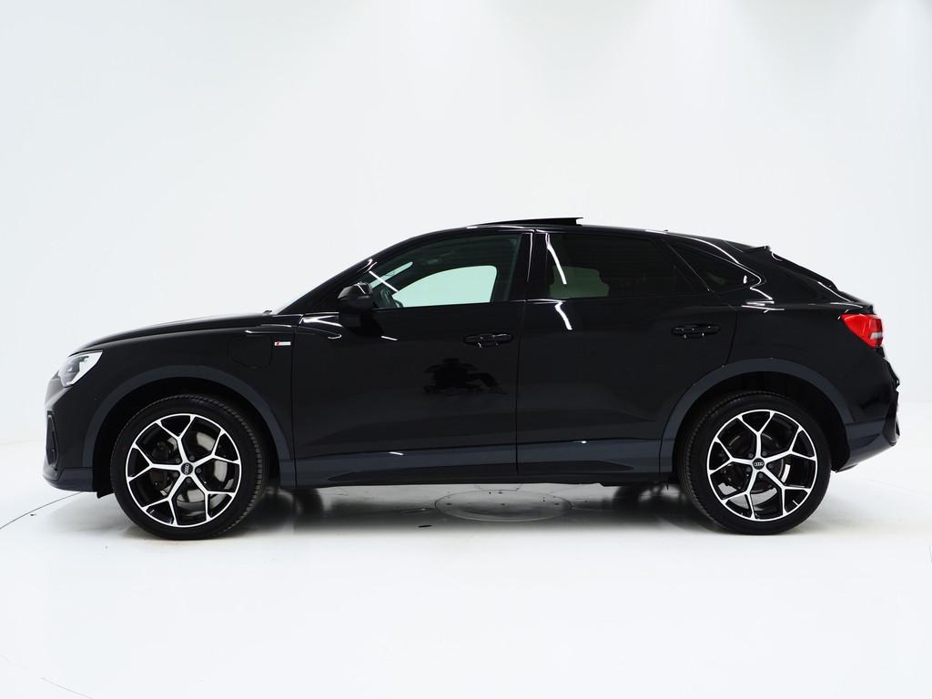 Audi Q3 Sportback 45 TFSI e Full Black | Panoramadak | Leder, Gebruikt, Zwart, Zwart, Hybride Elektrisch/Benzine