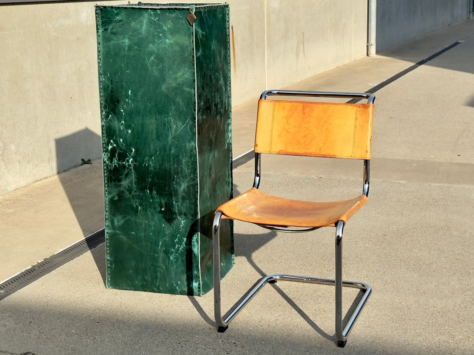 RUIGHUID leren sokkel zuil 123cm Dutch Design groen, \, Ophalen of Verzenden, Zo goed als nieuw, \