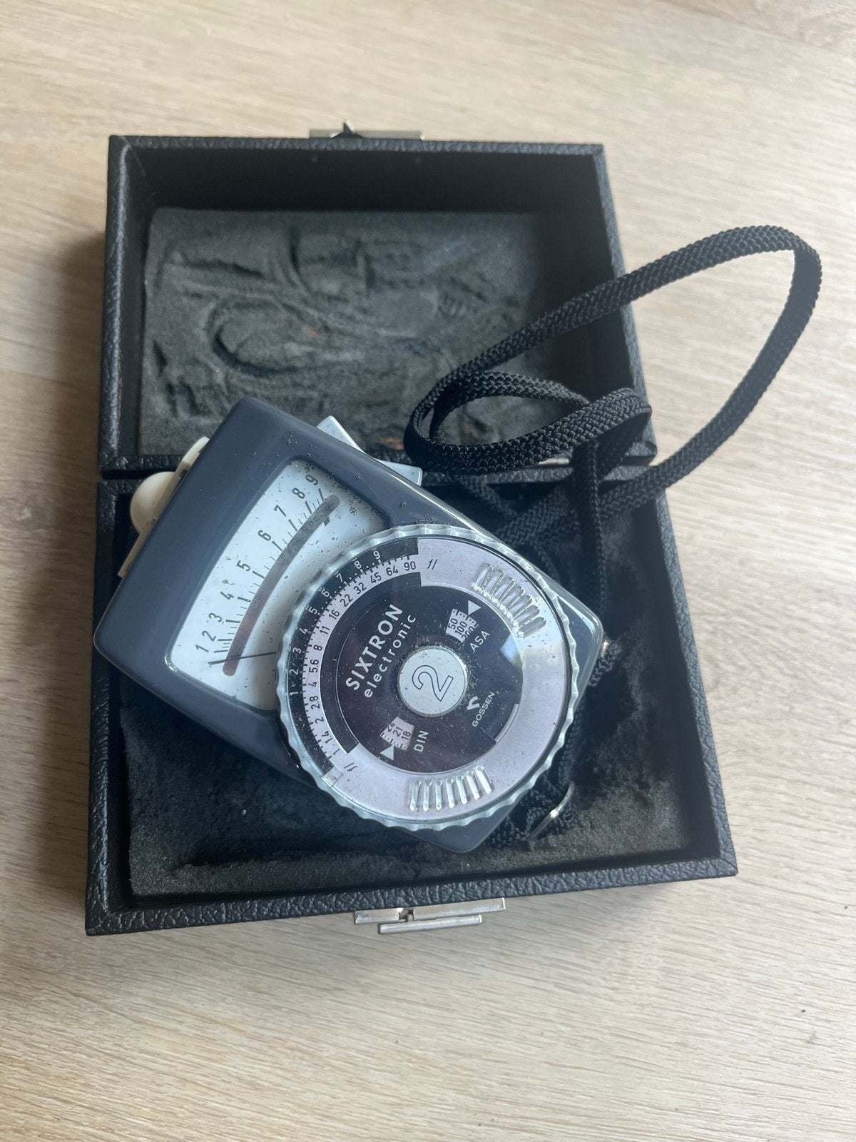 Gossen Sixtron Electronic lichtmeter in originele doos, Overige merken, Lichtmeter, Ophalen, Gebruikt