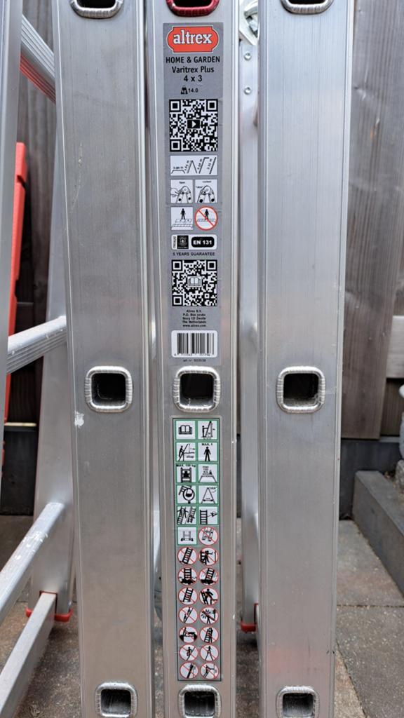 Altrex vouwladder 4x3 sporten, Ophalen, Zo goed als nieuw, Ladder, Opvouwbaar of Inschuifbaar