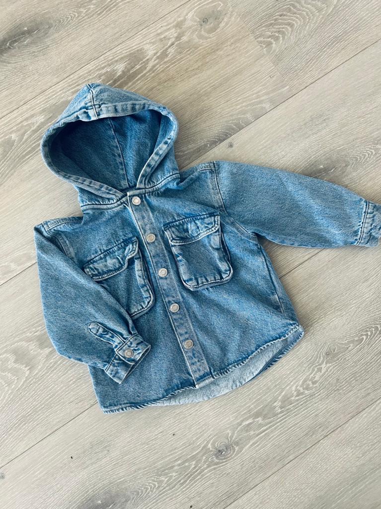 Zara spijkerjas maat 92, Kinderen en Baby's, Kinderkleding | Maat 92, Ophalen of Verzenden, Zo goed als nieuw, Meisje, Jas