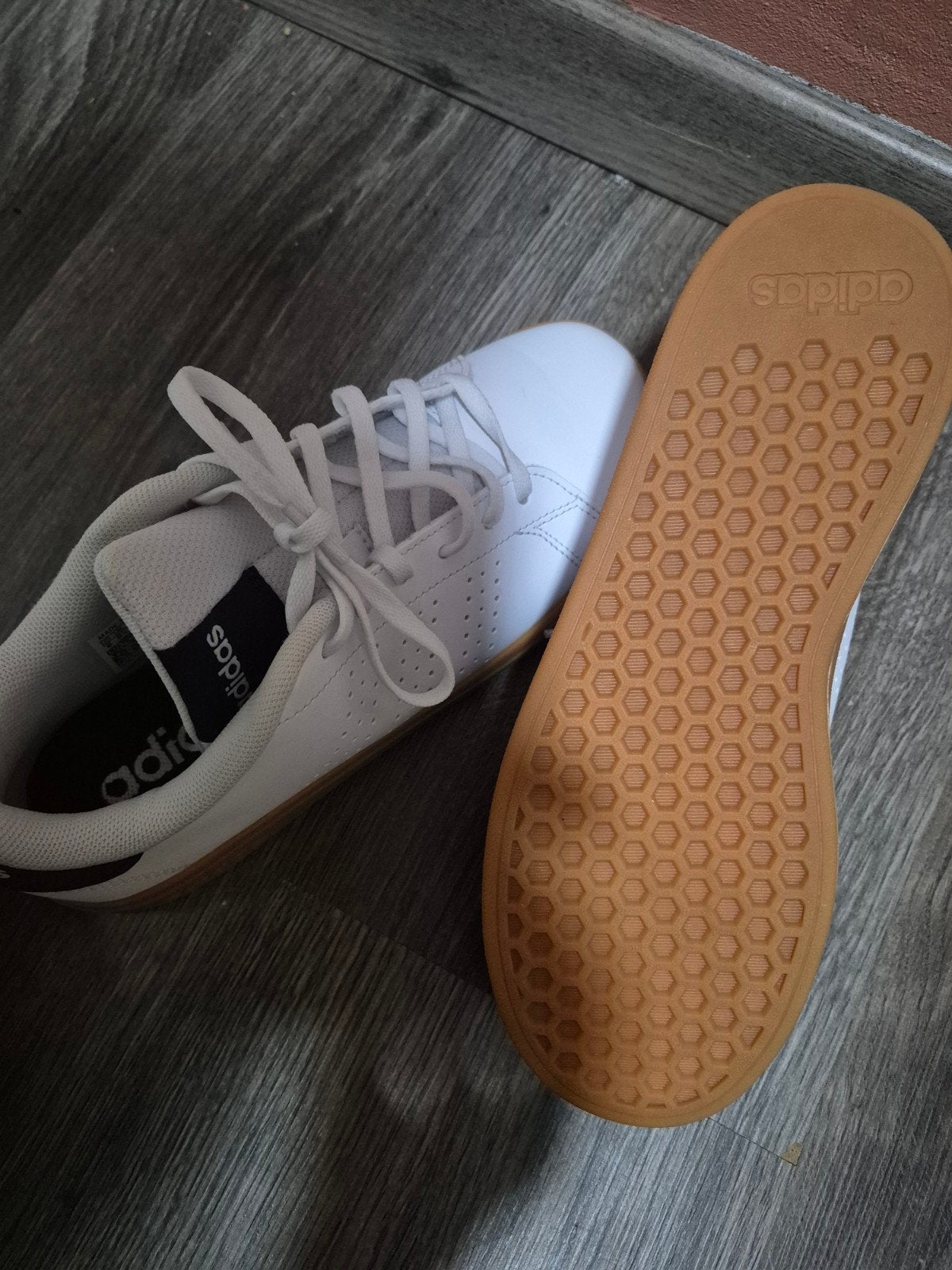 Adidas sneakers - Zo goed als nieuw, Adidas, Wit, Ophalen of Verzenden, Sneakers of Gympen