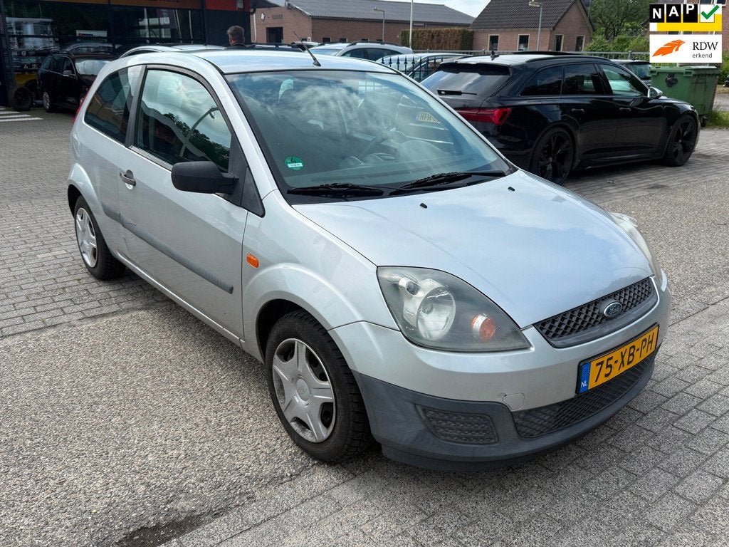 Ford Fiesta 1.3-8V Champion AIRCO/NAP/APK TOT 29-12-2026, 1299 cc, Stof, Zwart, 4 cilinders
