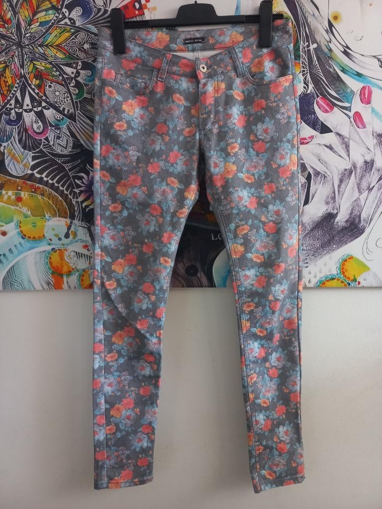 Angelle Milan skinny broek met bloemenprint maat 38, Kleding | Dames, Maat 38/40 (M), Overige kleuren, Angelle Milan, Ophalen of Verzenden