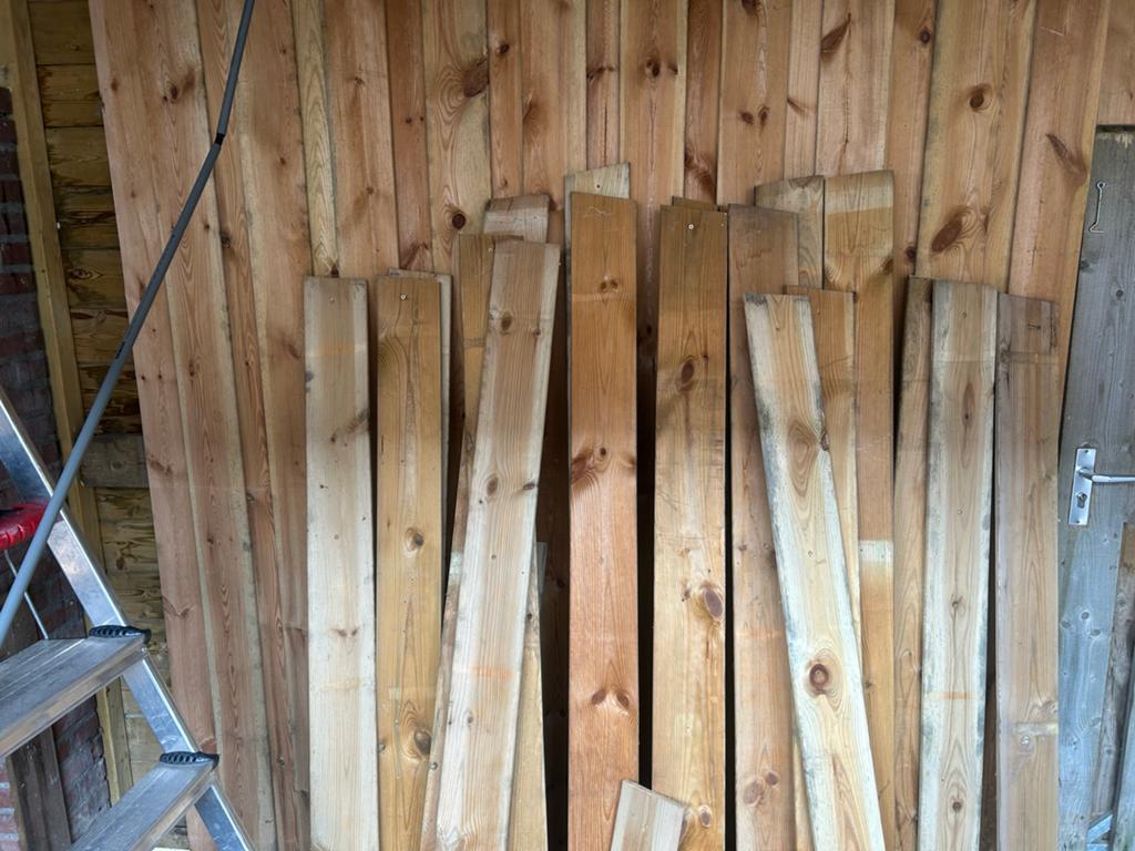 Diverse partij gebruikte houten planken, Doe-het-zelf en Verbouw, Hout en Planken, 25 tot 50 mm, Grenen, Zo goed als nieuw, Plank