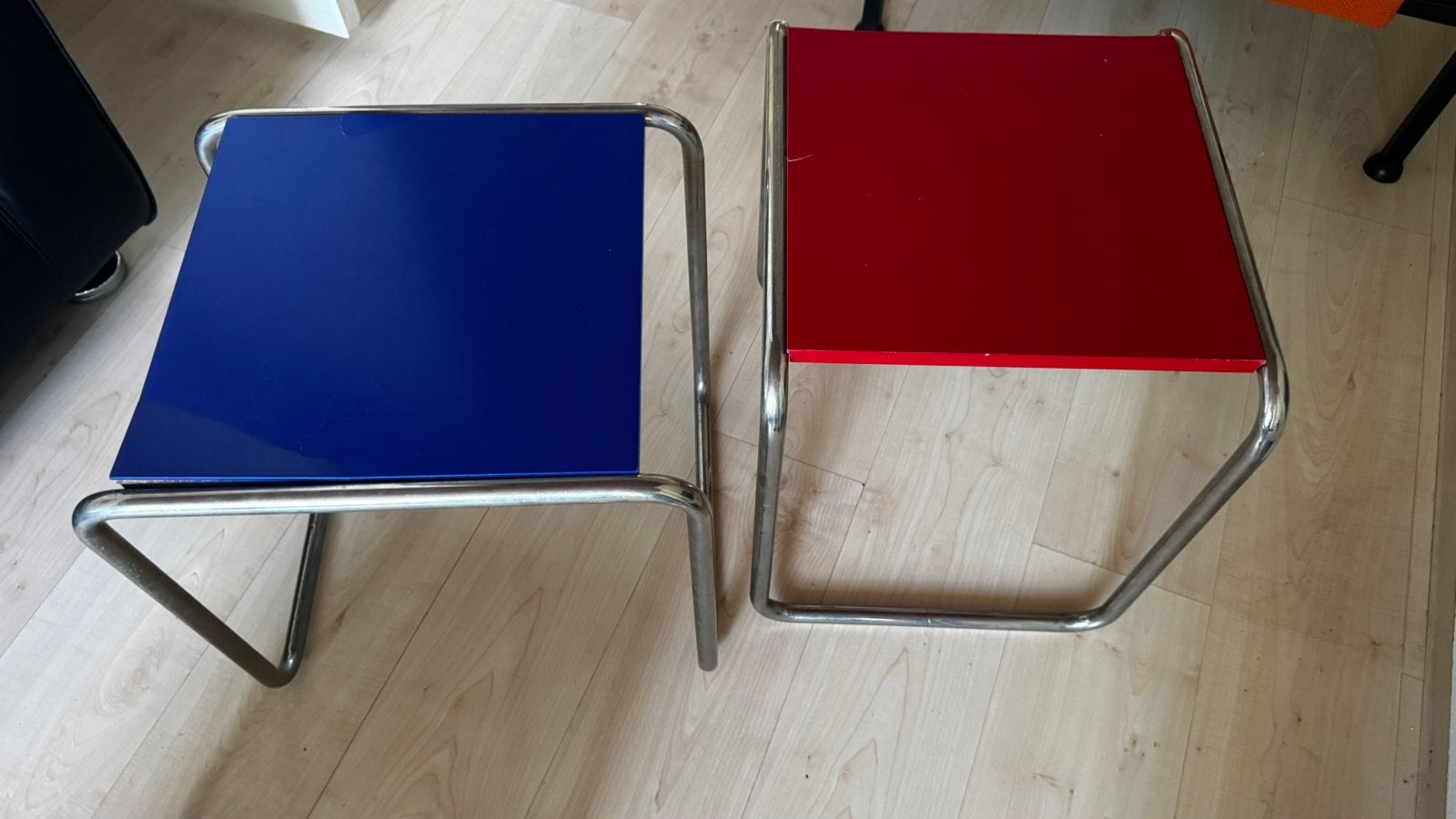 2 Laccio tafeltjes Marcel Breuer voor Gavina - Rood & Blauw, Ophalen, Minder dan 45 cm, Minder dan 55 cm, Gebruikt