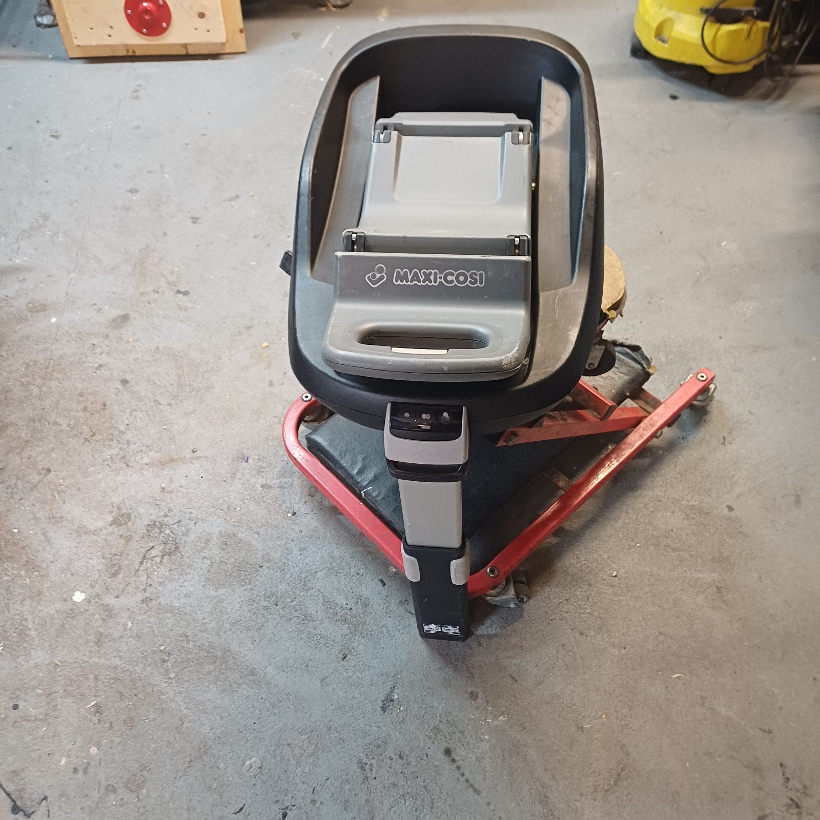Maxi-Cosi FamilyFix Isofix Base - Gebruikt, Kinderen en Baby's, Autostoeltjes, Ophalen