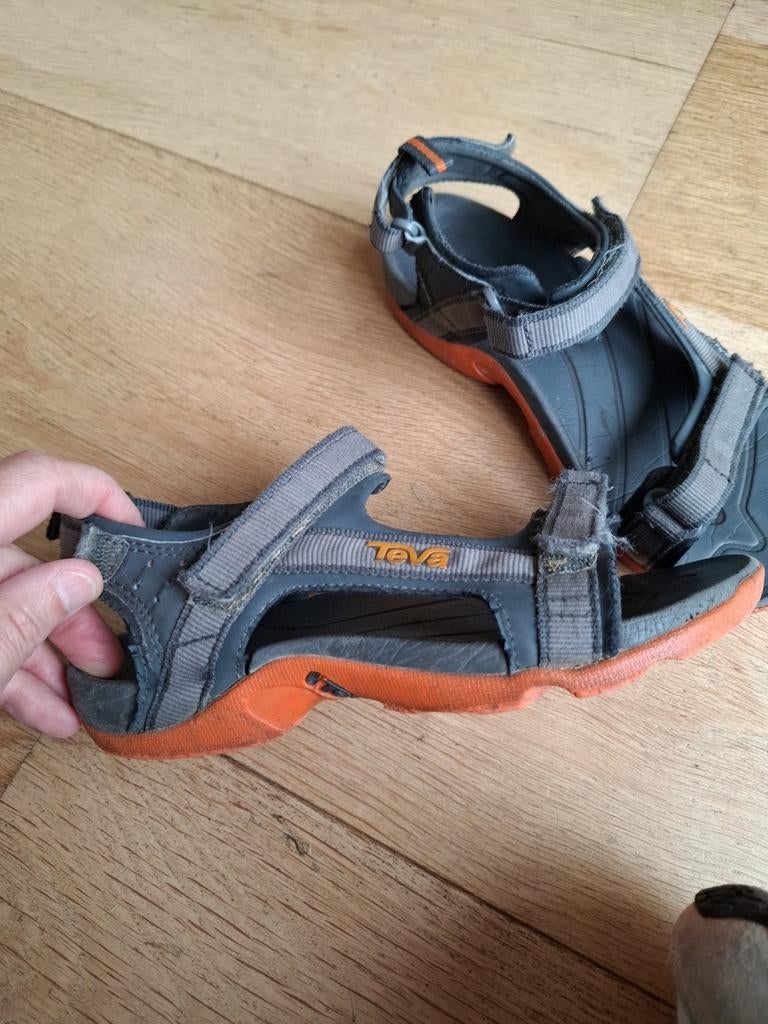 Teva sandalen grijs/oranje, maat 36.5 37, Teva, Grijs, Gedragen, Sandalen of Muiltjes