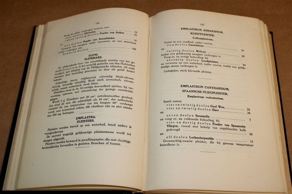Nederlandsche Pharmacopee, vijfde uitgave. 1926., Ophalen of Verzenden, Gelezen