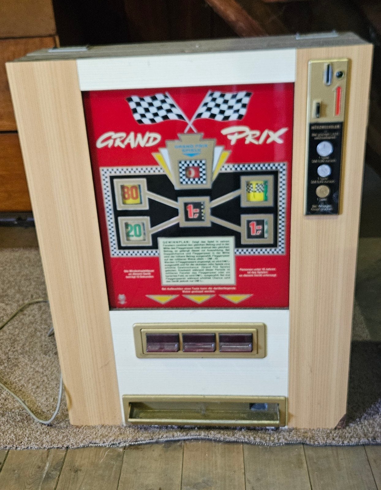 Gokautomaat Grand Prix 1967, Verzamelen, Automaten | Gokkasten en Fruitautomaten, Overige munten, Ophalen, Gebruikt, Met sleutels