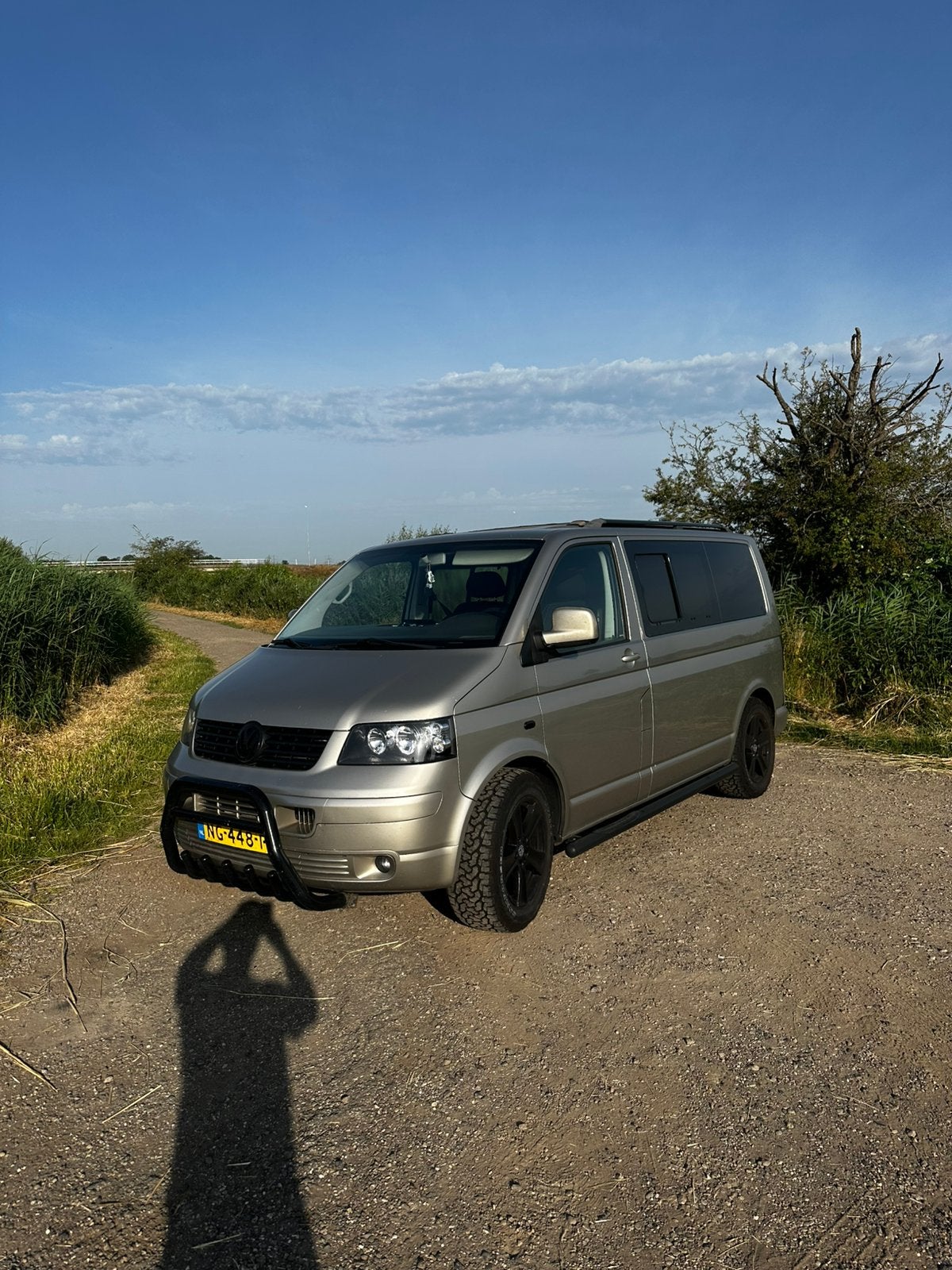 Volkswagen 2004 Bruin, Caravans en Kamperen, Buscamper of Camperbus, Volkswagen, Particulier, Tot en met 4
