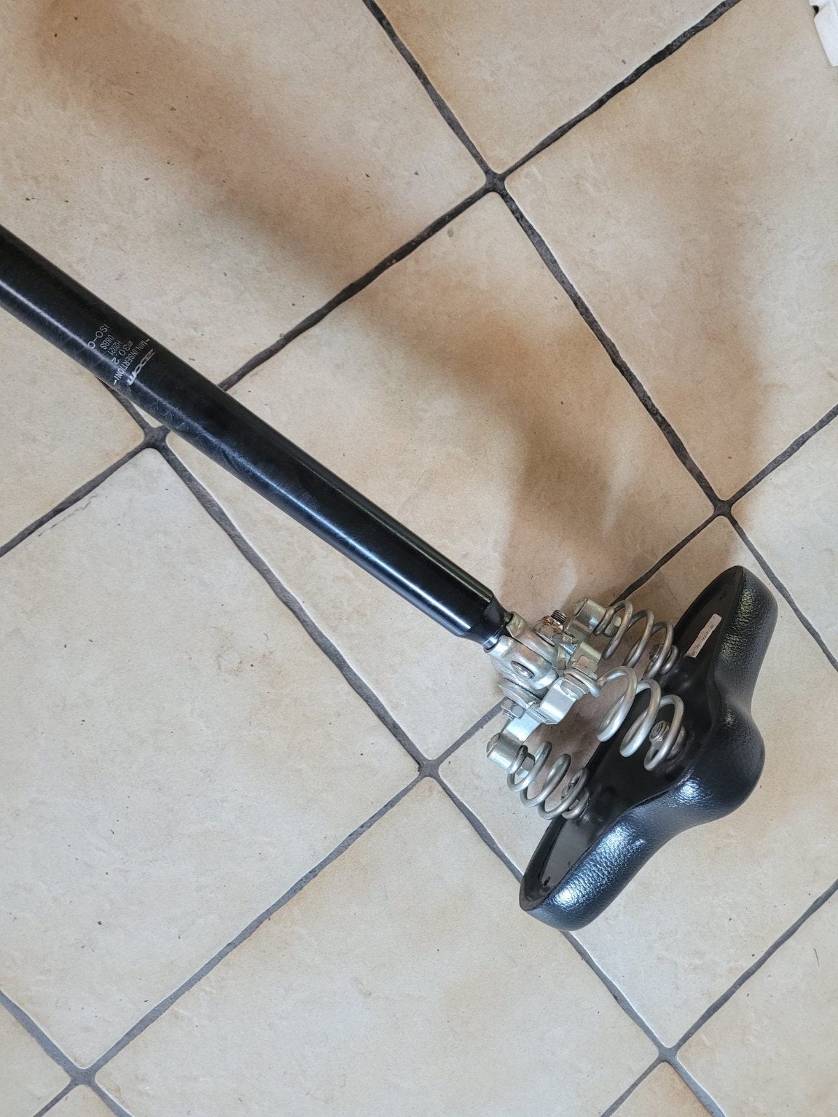 Lepper zadel met vering en zadelpen - Gebruikt, Gebruikt, Elektrische fiets, Staal, Ophalen of Verzenden