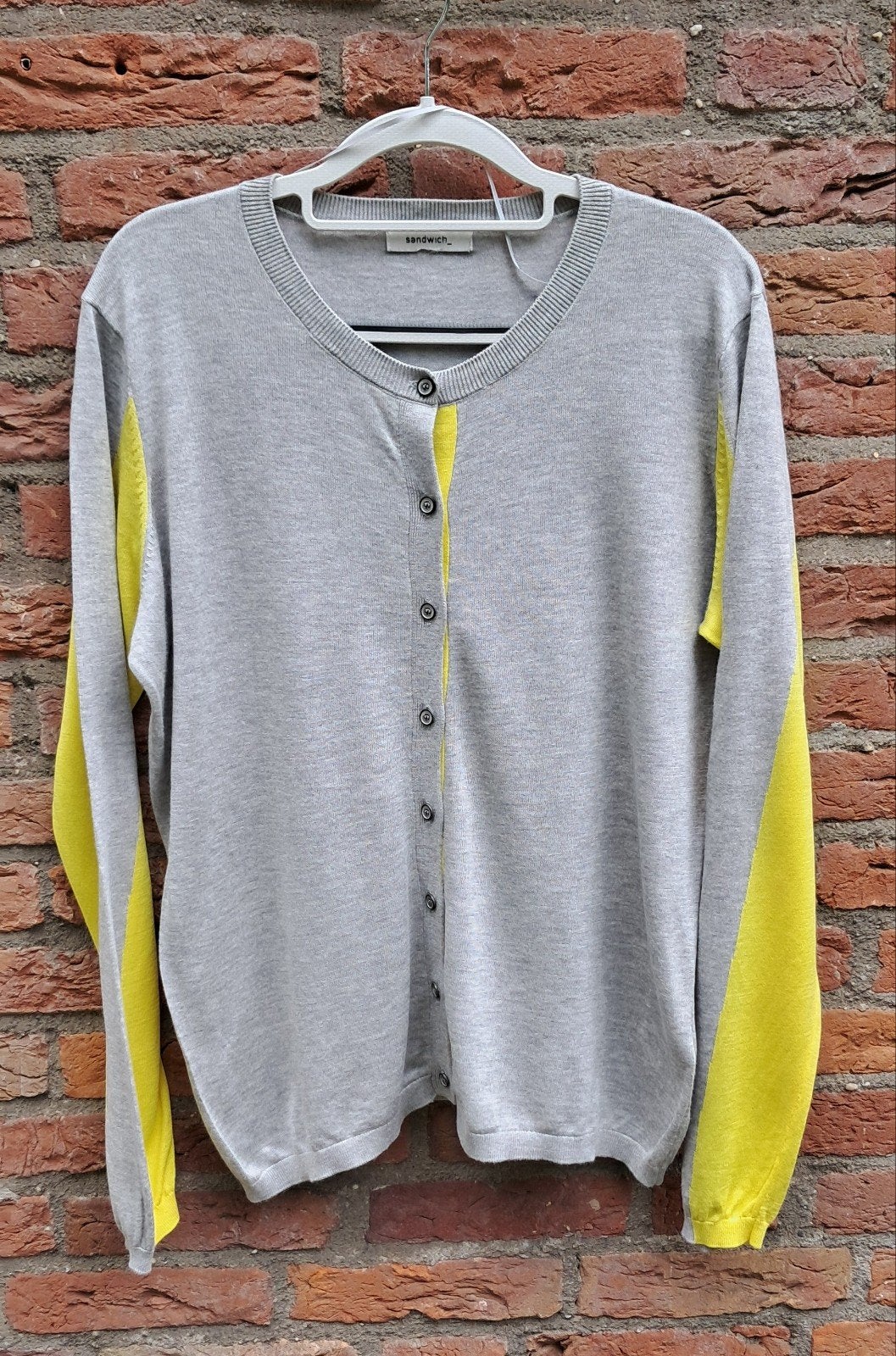 Sandwich vest grijs met geel, maat M, Kleding | Dames, Truien en Vesten, Maat 38/40 (M), Ophalen of Verzenden, Grijs, Sandwich