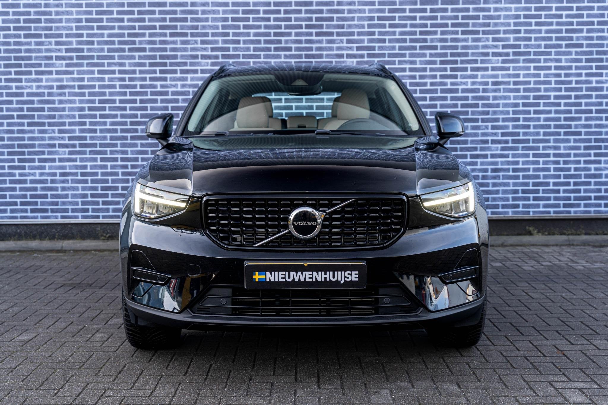 Foto 2 van Volvo XC40 1.5 T4 Plug-in hybrid Plus Dark | Lederen Bekledi