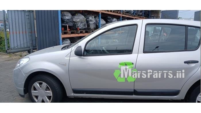 Portier 4Deurs links-voor van een Dacia Sandero, Auto-onderdelen, Dacia, Gebruikt, -, Deur
