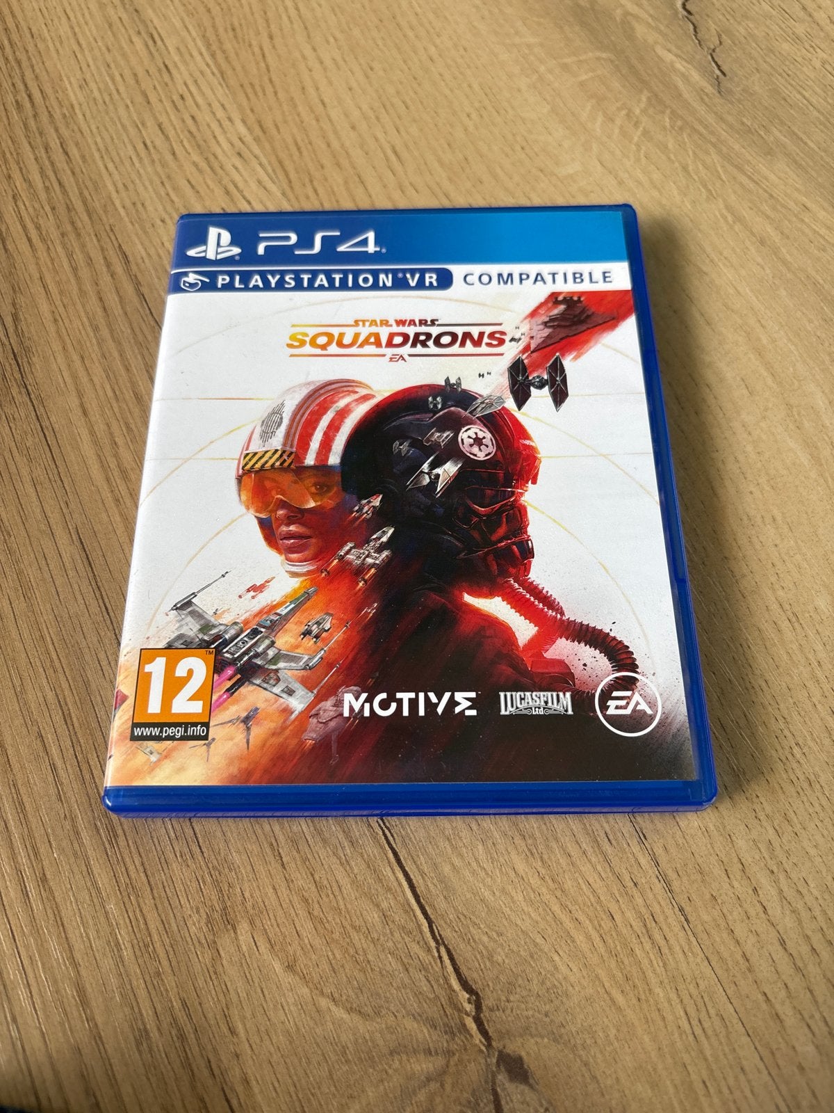 Star Wars Squadrons PS4 en PS5 - VR Compatible, Online, Shooter, Virtual Reality, Ophalen of Verzenden