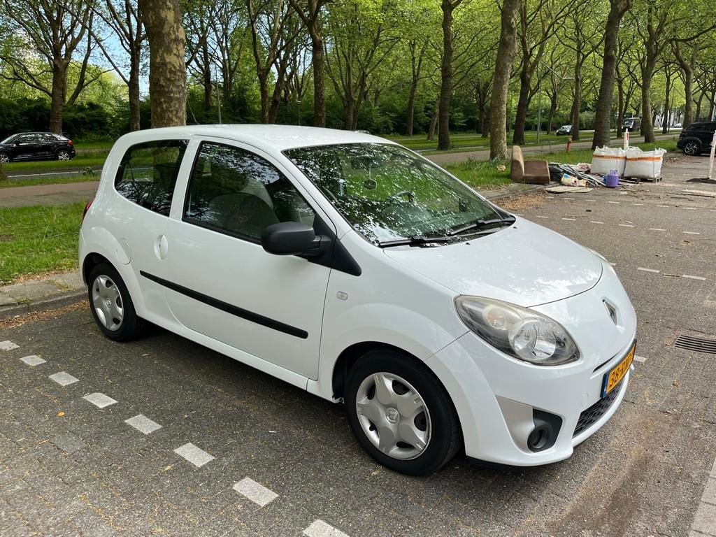 Renault Twingo 1.2 16V 2011 Wit, Auto's, 839 kg, 74 pk, 4 cilinders, 4 stoelen