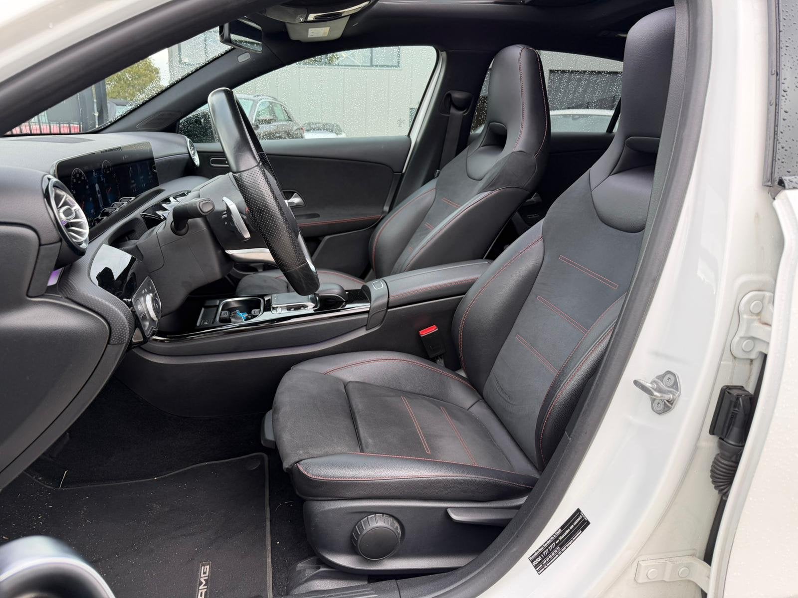 Mercedes-Benz A-Klasse 200 Business Solution AMG Upgrade | P, Auto's, Gebruikt, 4 cilinders, Wit, 1600 kg