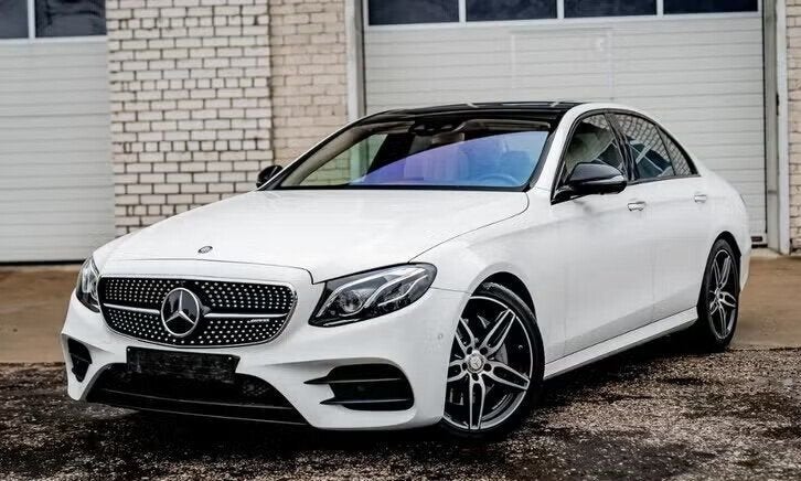Originele 19 inch Mercedes AMG velgen banden E-klasse W213, Auto-onderdelen, Banden en Velgen, 19 inch, Gebruikt, 275 mm, Banden en Velgen