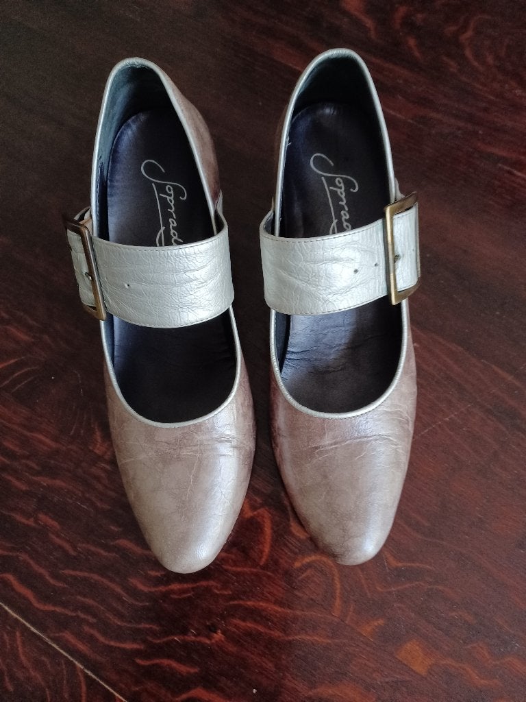 Schoenen, Kleding | Dames, Schoenen, Schoenen met lage hakken, Overige kleuren, Ophalen of Verzenden, Zo goed als nieuw