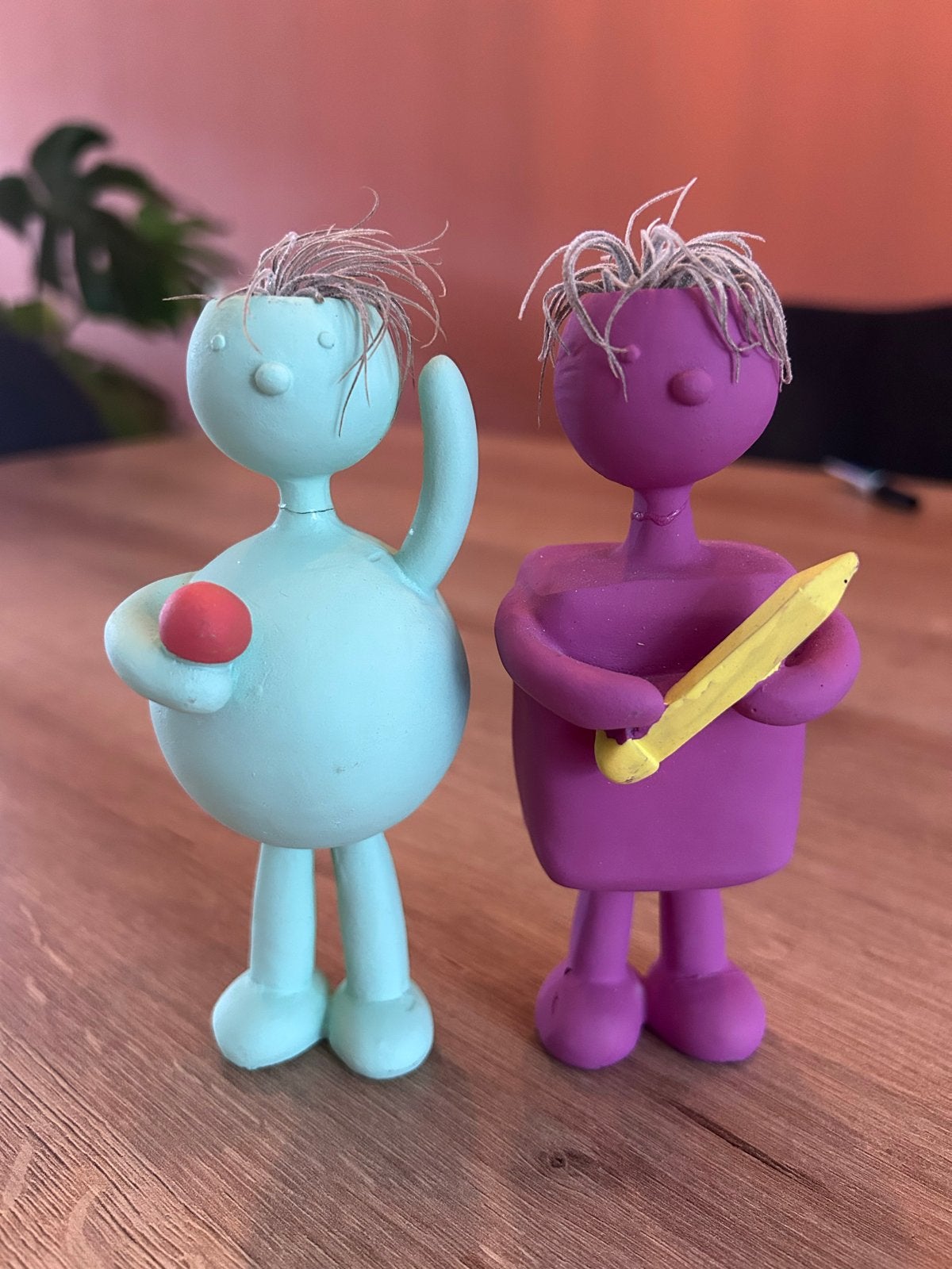 2 Poppetjes met mini zuurstofplantjes - gerepareerd, Gebruikt, Meerkleurig, Overige materialen, Overige stijlen
