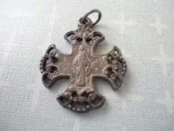 Vintage Franse medaille, Lourdes Virgin Mary Holy Cross, Verzenden, Overige materialen, Buitenland