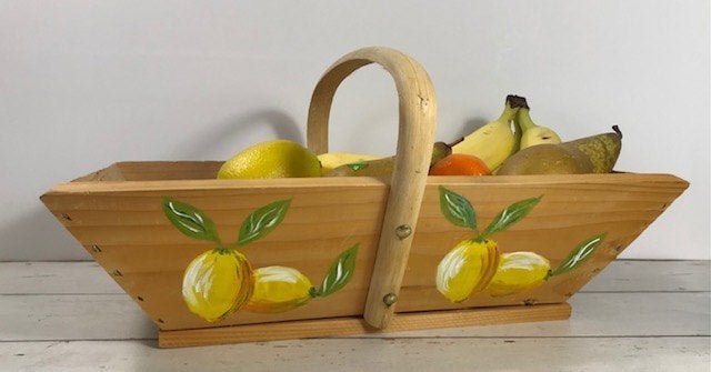 Franse ambachtelijke houten pluk bak met rotan hengsel, Gebruikt, Overige typen, Ophalen of Verzenden, Rechthoekig