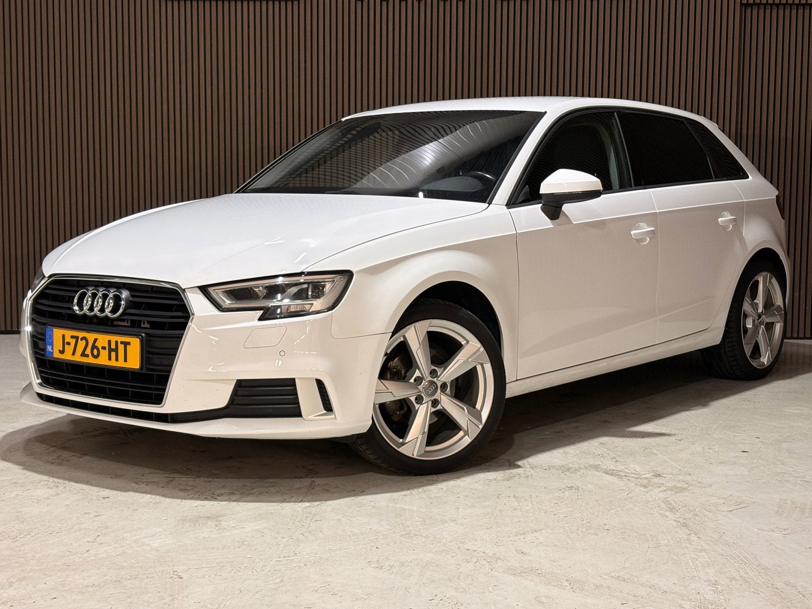 Audi A3 1.0 Tfsi 85KW Sportback S-tronic 2018 Wit, Stof, Zwart, Wit, 1175 kg