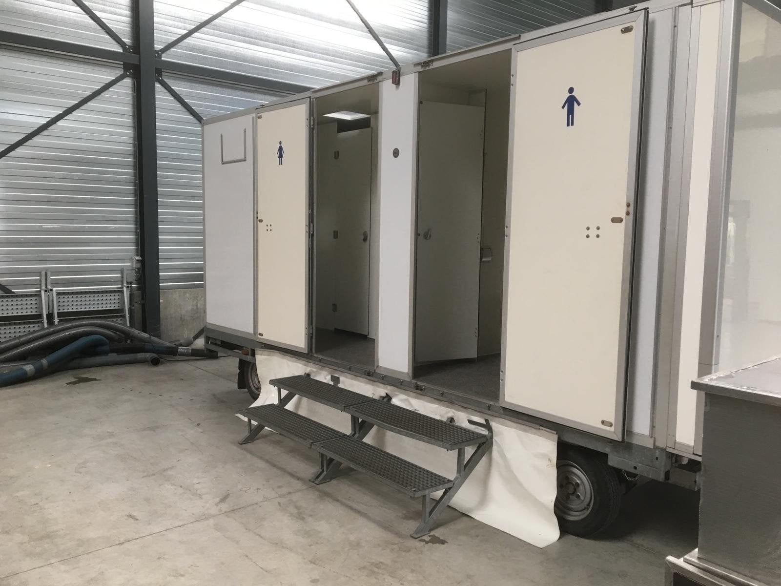 Volledig functionele toiletwagen, Ophalen, Gebruikt, Carnaval