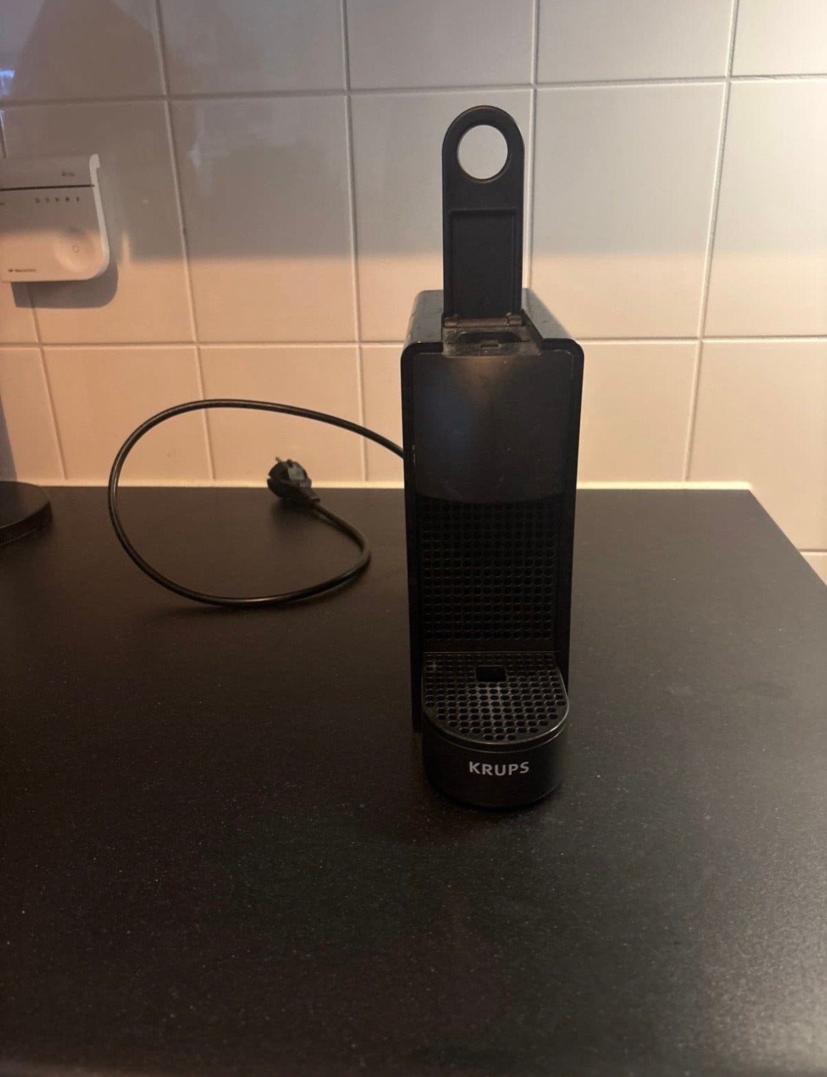 Nespresso Krups Essenza Mini - Zwart, Witgoed en Apparatuur, Ophalen, Espresso apparaat, Zo goed als nieuw, 1 kopje