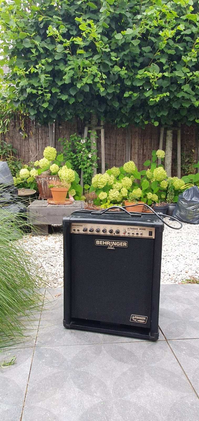 Behringer ultrabass versterker 60 watt, Muziek en Instrumenten, Versterkers | Bas en Gitaar, Ophalen, Basgitaar, 50 tot 100 watt