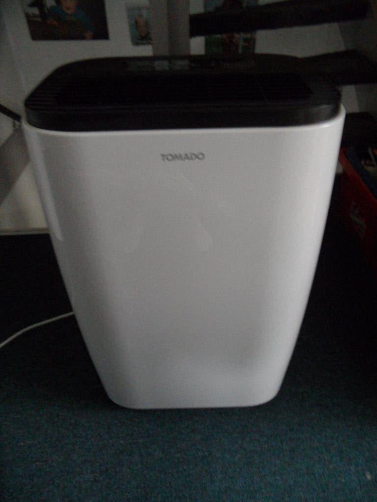 Tomado TMA1201W, Witgoed en Apparatuur, Airco's, 3 snelheden of meer, Ophalen of Verzenden, Zo goed als nieuw, Koelen en Ontvochtigen