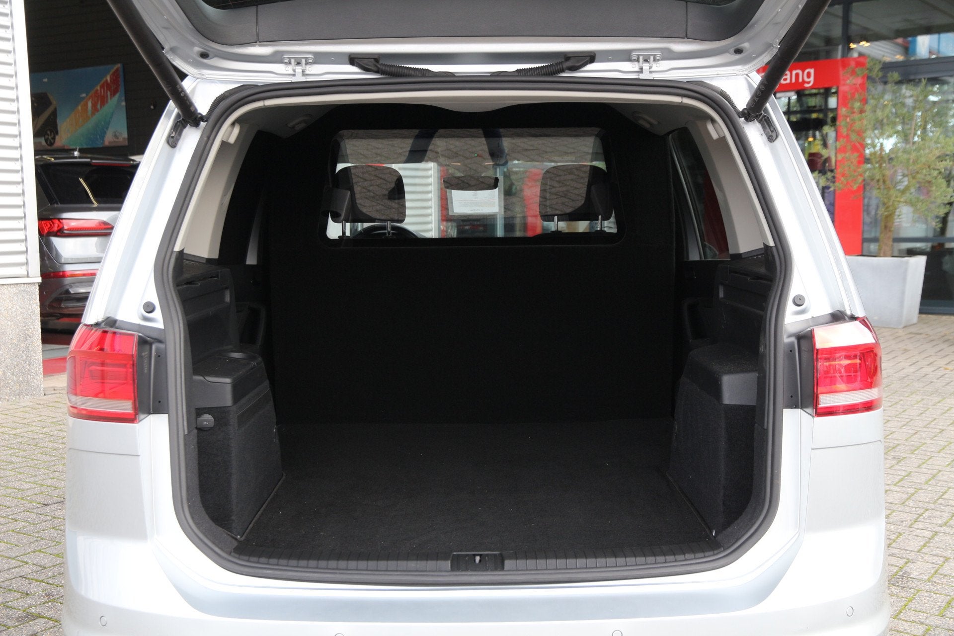 Volkswagen Touran 2.0 TDI 150 | Aut. | Grijs kenteken | Virt, Auto's, Verwarmde buitenspiegels, Stof, Gebruikt, 150 pk