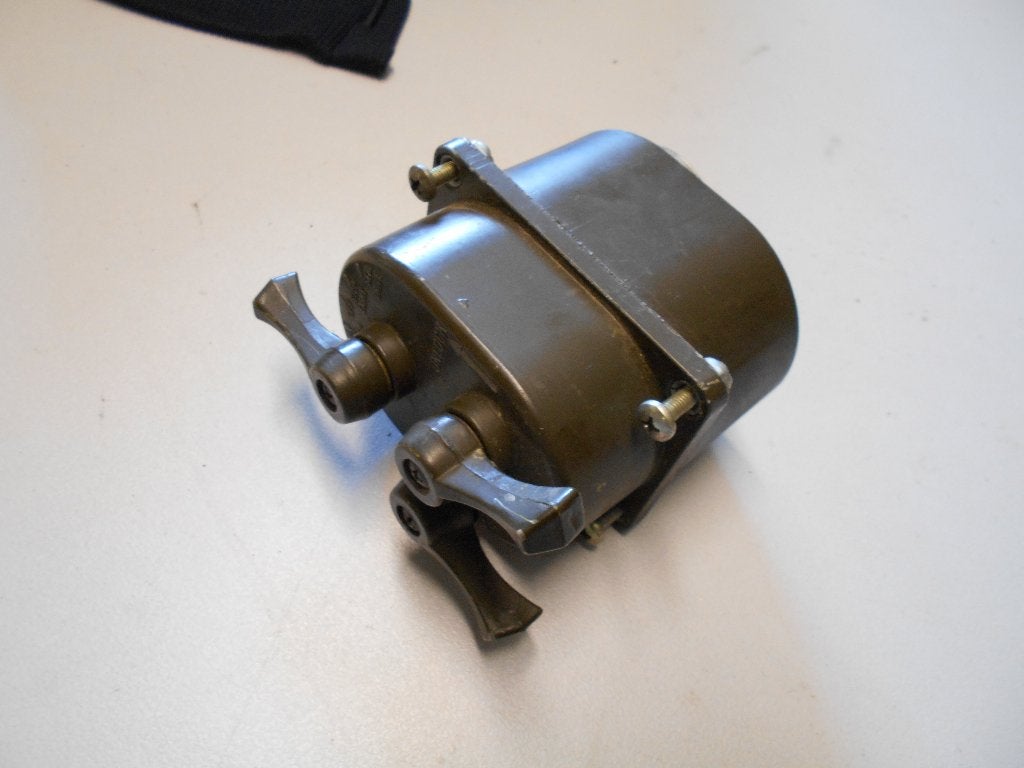 R07-D1 Nekaf M38a1 jeep hoofd licht schakelaar REO etc US, Ophalen of Verzenden, Landmacht, Amerika
