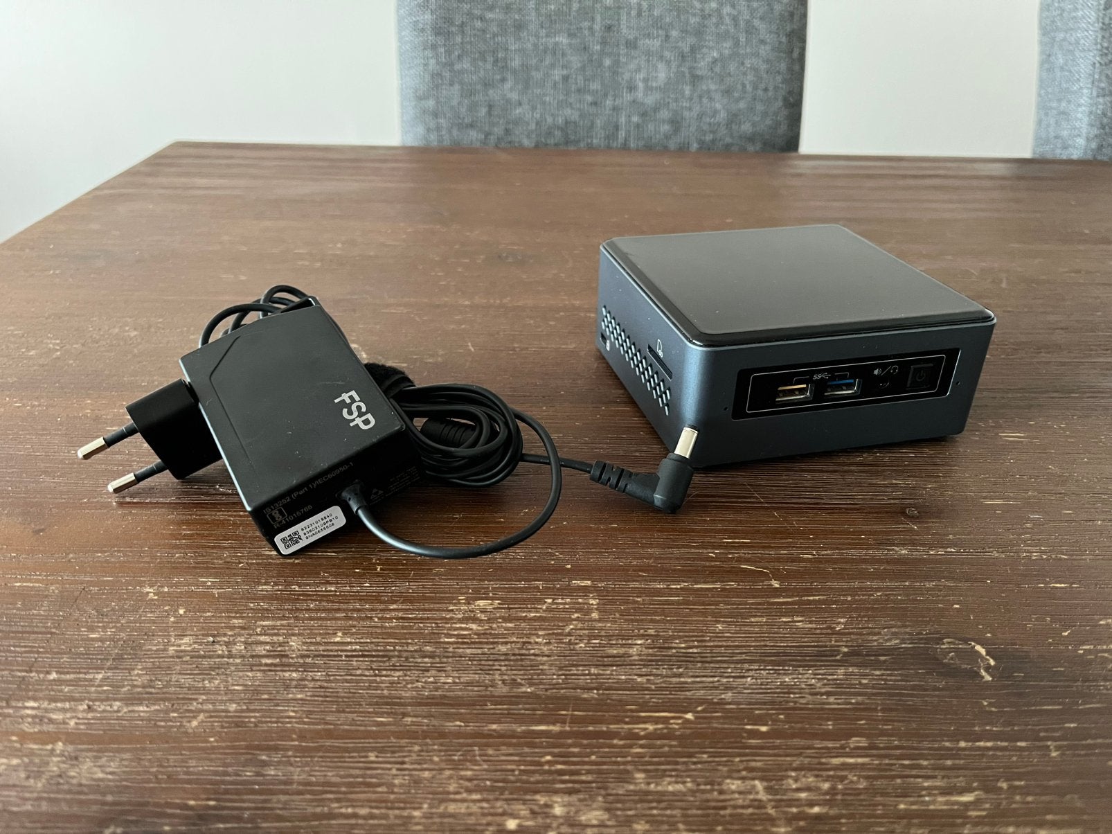 Intel NUC6CAYH | Celeron J3455 | 4GB DDR3 | 120GB SSD, Ophalen of Verzenden, Gebruikt, Minder dan 2 Ghz, SSD