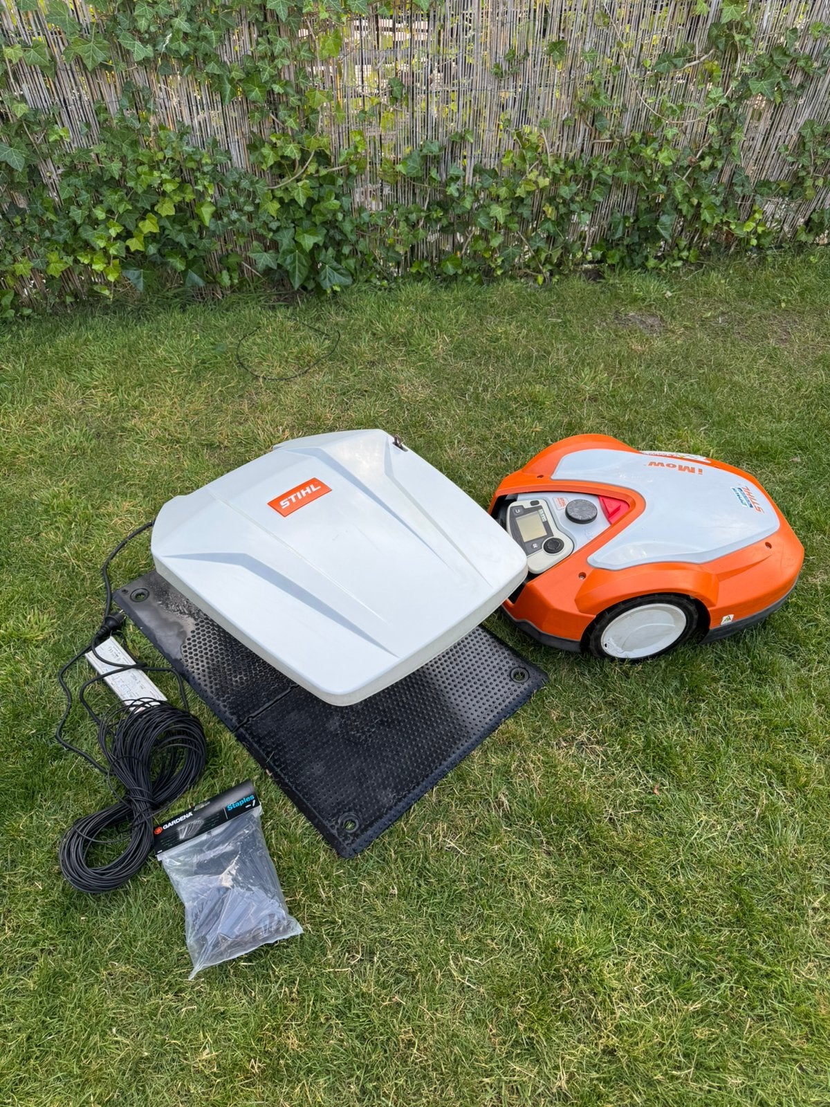 Stihl RMI 632 PC robot grasmaaier , robotmaaier, Ophalen, Zo goed als nieuw, Meer dan 25 cm, Bestuurbaar via app