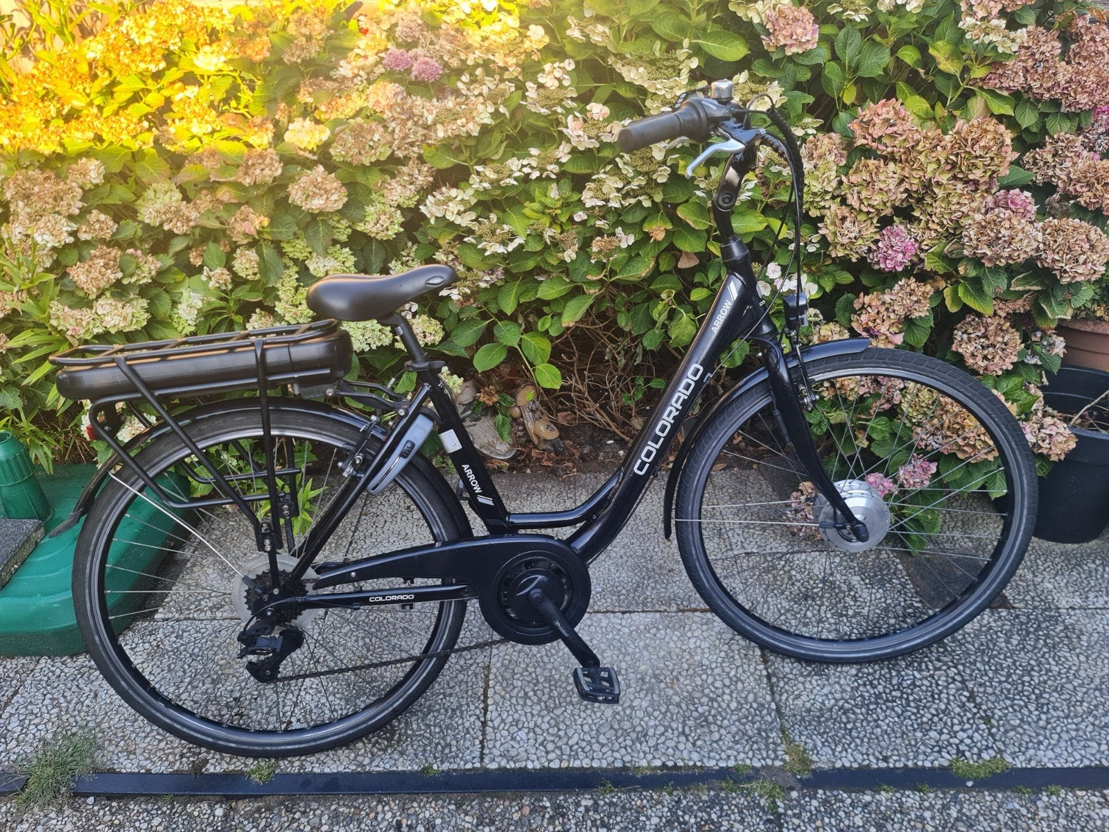Arrow Colorado E-bike met 13Ah accu en nieuwe oplader, Fietsen en Brommers, Gebruikt, 51 tot 55 cm, 50 km per accu of meer, Ophalen