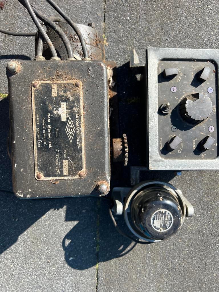 Neco Marine Automatische Piloot & Transmitting Kompas, Watersport en Boten, Navigatiemiddelen en Scheepselektronica, Ophalen, Gebruikt