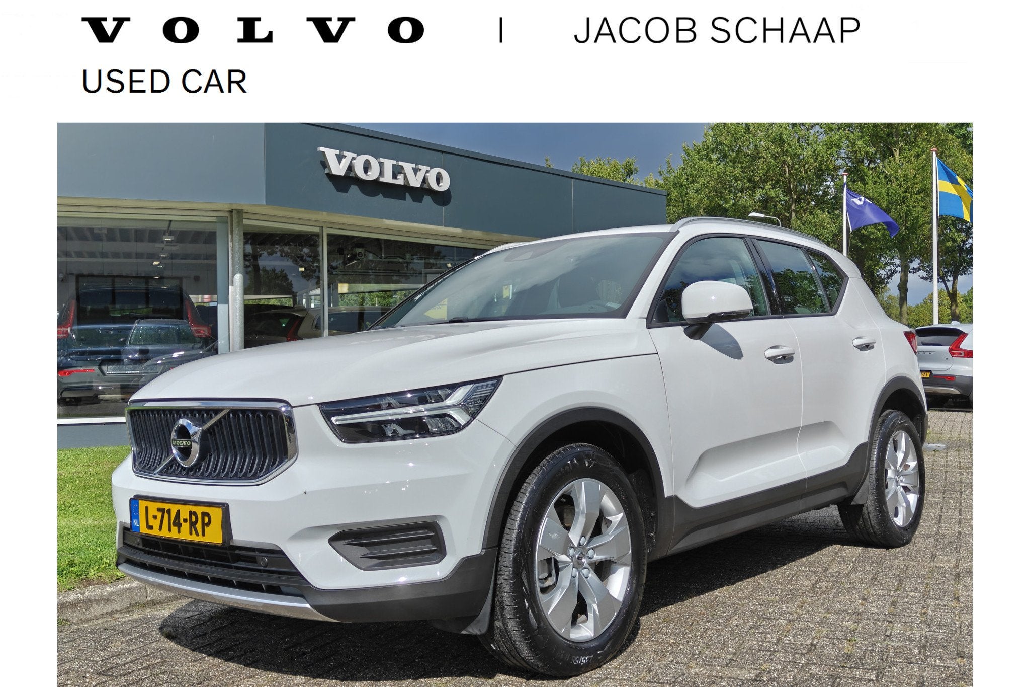 Volvo XC40 T2 130PK Automaat Momentum | Carplay | PDC V+A |, Auto's, Gebruikt, Euro 6, Wit, Origineel Nederlands