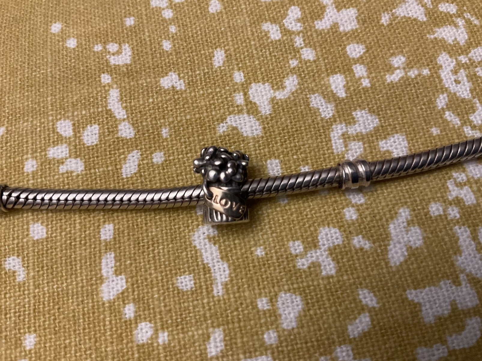 Pandora Bedel Met Goud Love, Verzenden, Zo goed als nieuw, Zilver, Pandora
