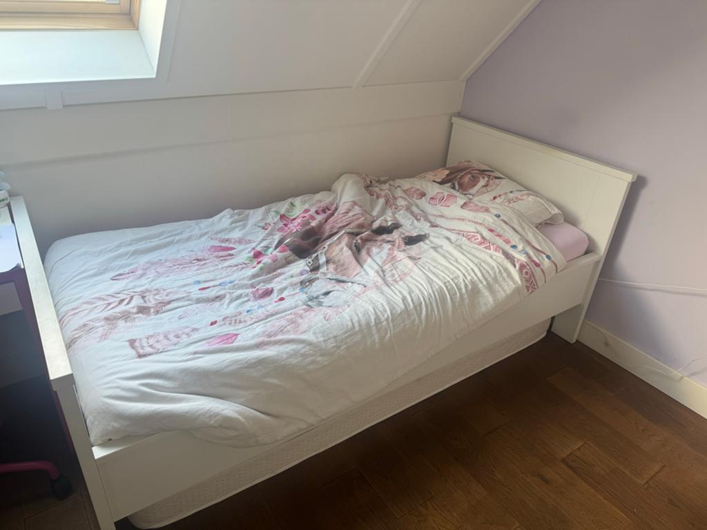 Wit Bopita eenpersoonsbed met lattenbodem, Ophalen, Gebruikt, 90 cm, Eenpersoons