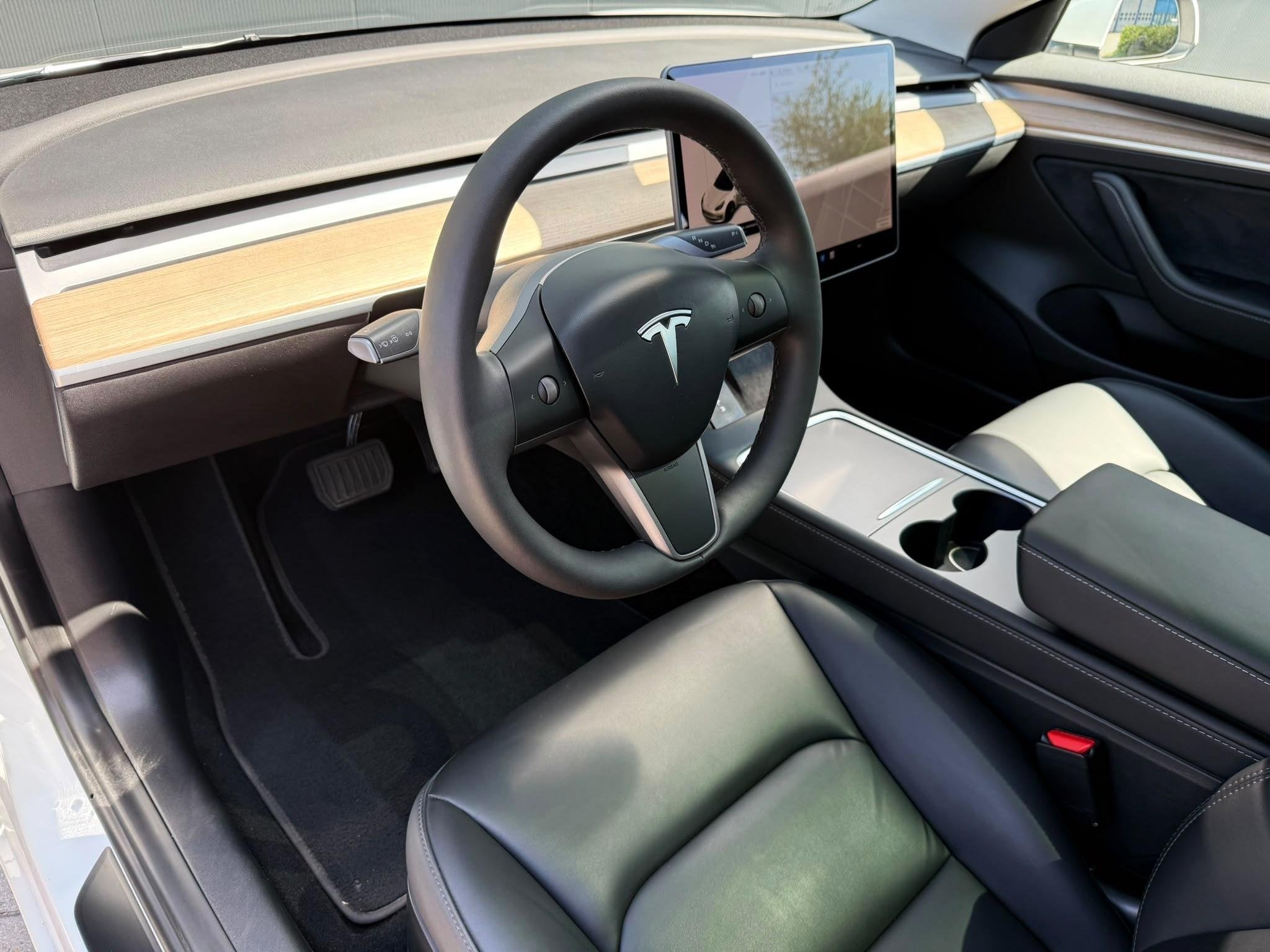 Tesla Model 3 Standard RWD Plus trekhaak / pano / 360 faceli, Auto's, Automaat, 238 pk, Gebruikt, Zwart