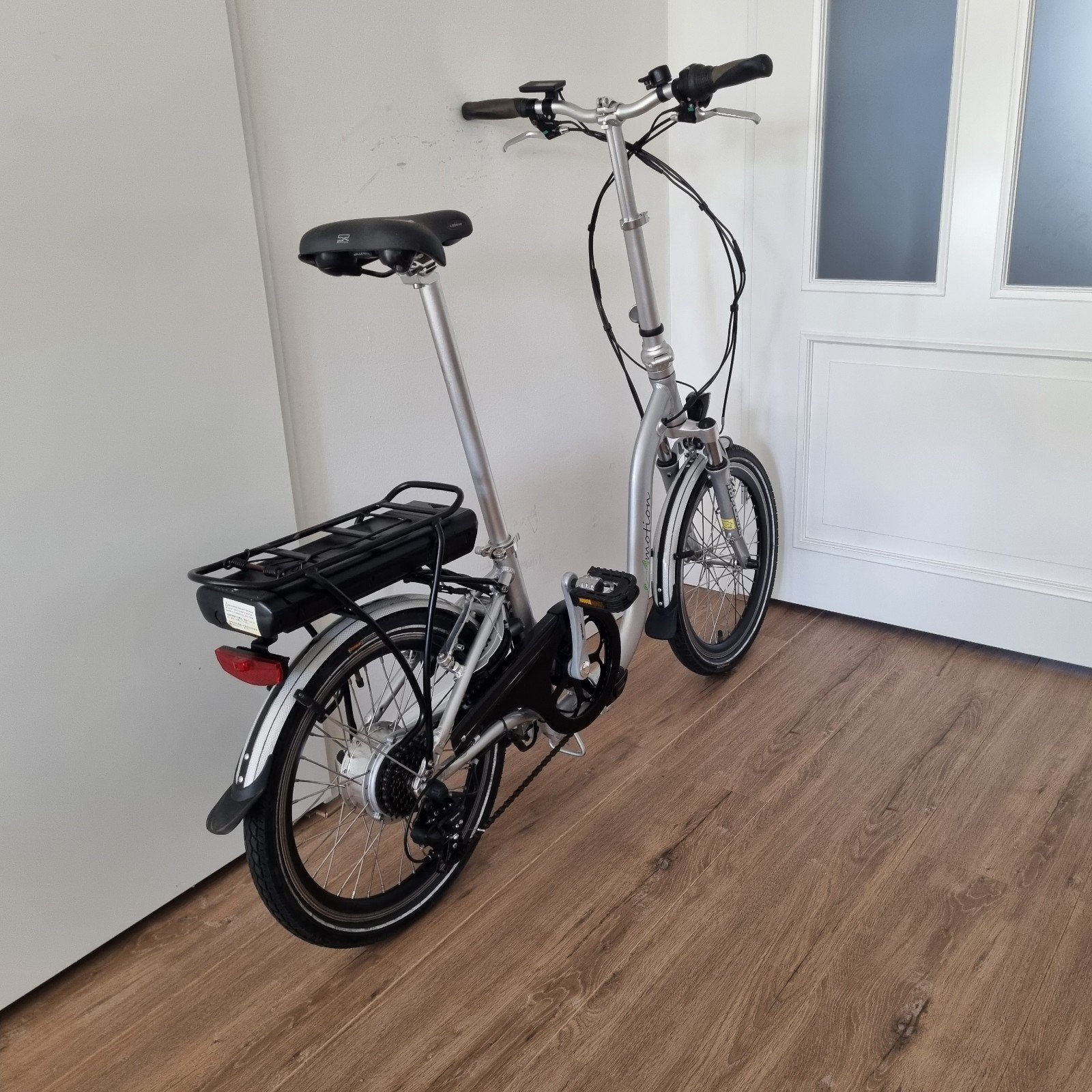 Foto 4 van 2x Z.G.A.N. E-4motion elektrische vouwfietsen (20inch)