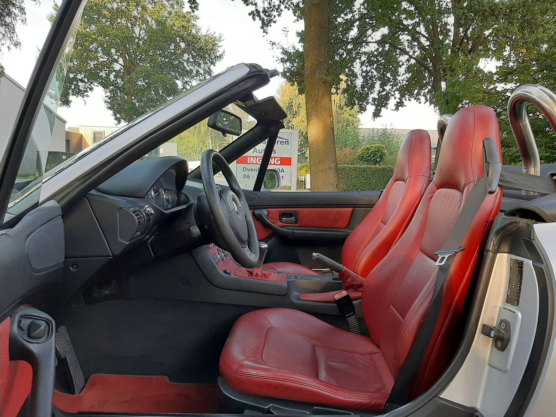 Foto 6 van BMW Z3 Roadster 2.0 S 6-Cilinder Airco Leder 17 Inch M-Velg