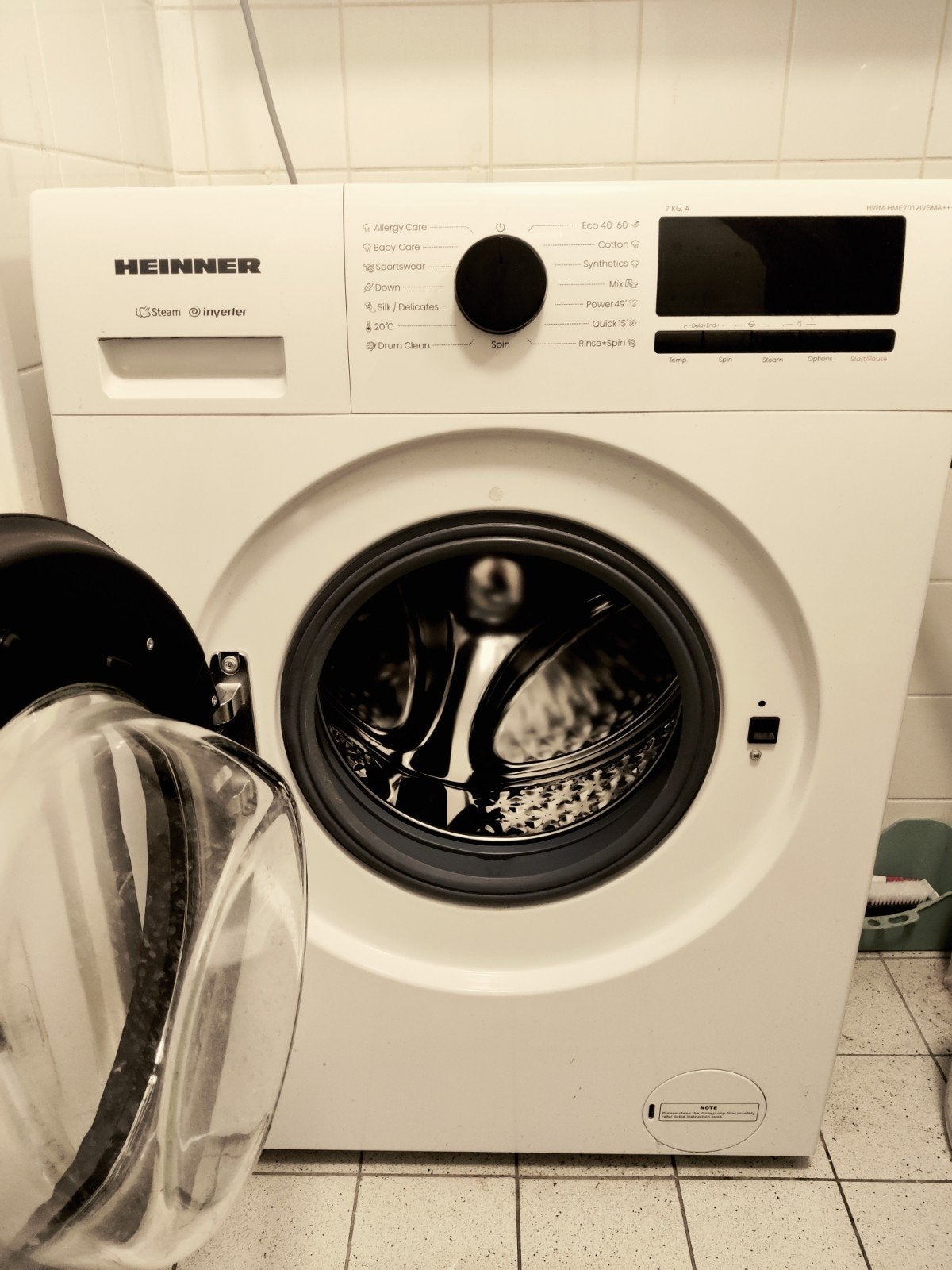 Heinner Wasmachine - Zo goed als nieuw, 7kg inhoud, Ophalen, Zo goed als nieuw, 85 tot 90 cm, 1200 tot 1600 toeren